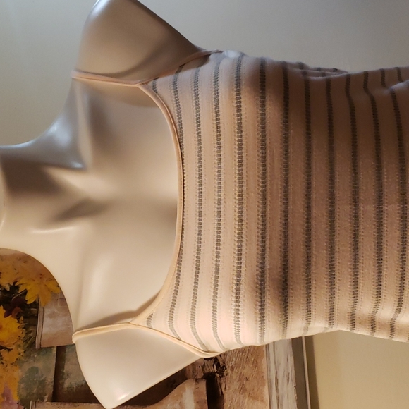 LOFT Tank - Picture 2 of 6